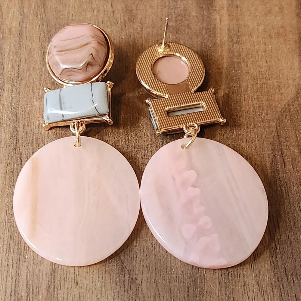 Pink Grey Marbled Resin Geometric Drop Earrings Gold Tone Statement 2.5
